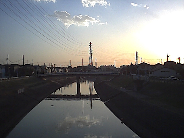 街の夕暮れ