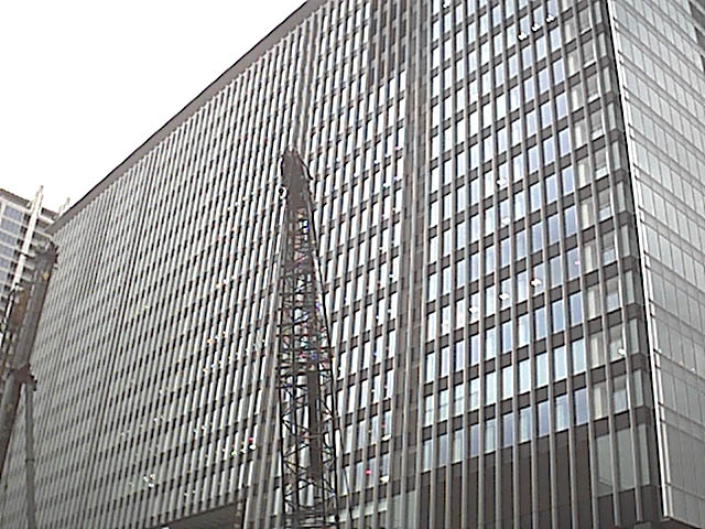 建設中